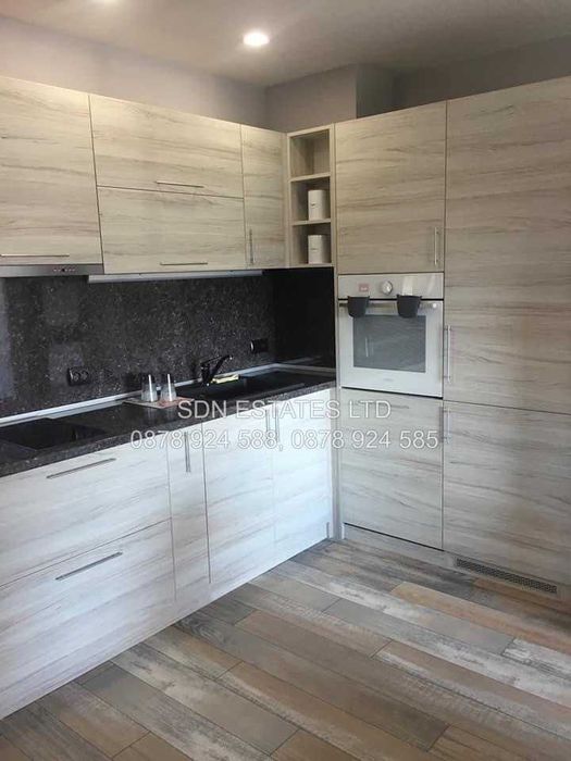 Продава се Тристаен апартамент в Казанлък - 110 кв.м за 1368 €/кв.м - Снимка #2
