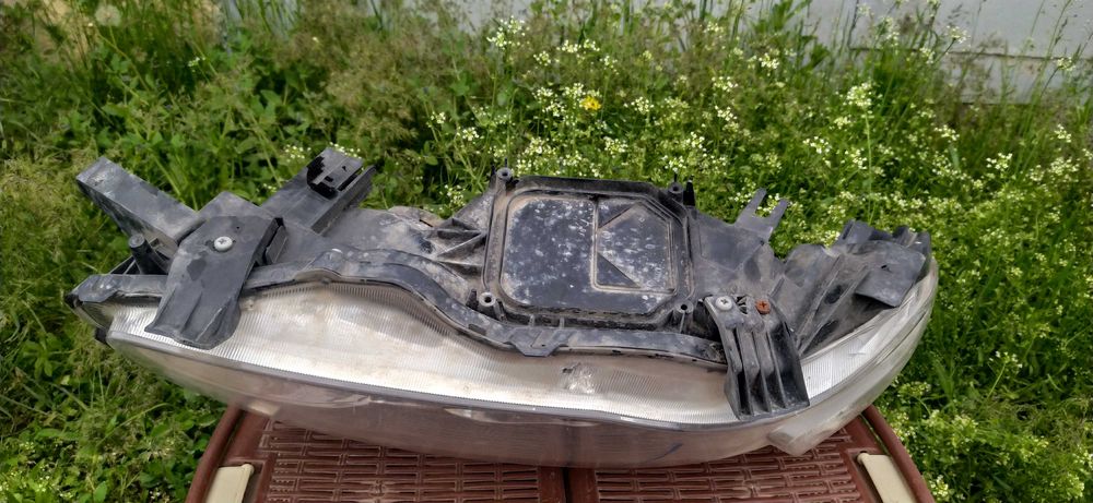 Блок Фара Toyota Corolla б/у