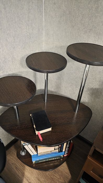 Подставка под цветы