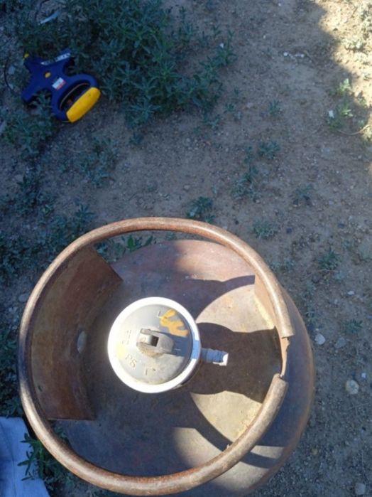 Продам газ баллон с новым редуктором