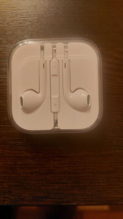 Продаю сотовые телефоны б/у.