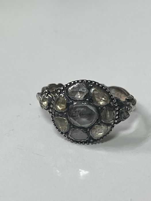 Античен викториански диамантен пръстен (1880 г.)