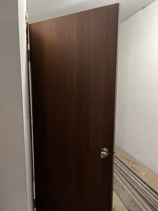 Продам межкомнатные двери