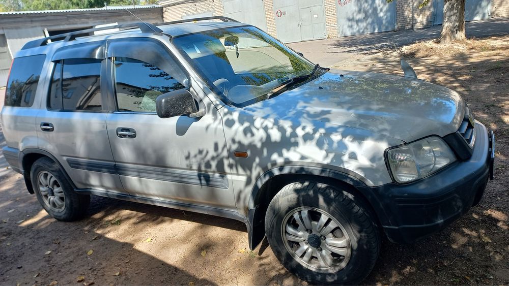 Продам хонду CRV.