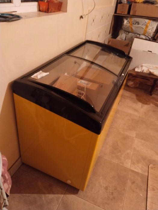 Морозильник витринный