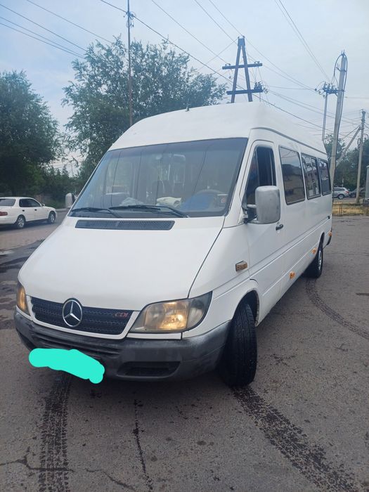 Продам автомобиль спринтер