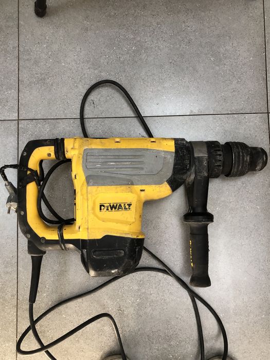 Перфоратор Dewalt D25733 (A4)