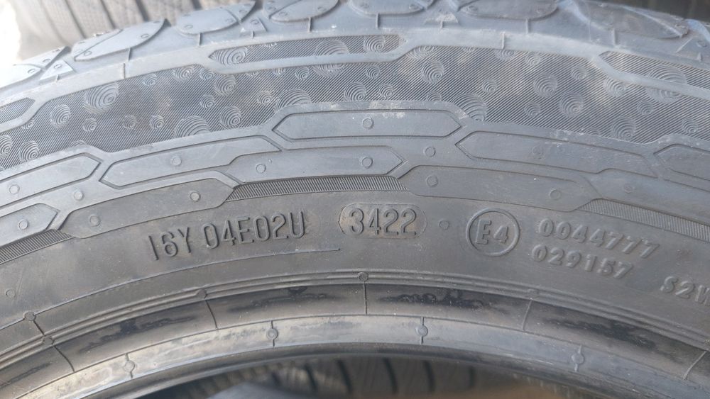Нови гуми 225/55/17 C Uniroyal Rain Max 4 броя