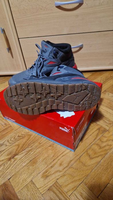 Езенно-зимни обувки на Пума - Сникърси X-Ray Speed