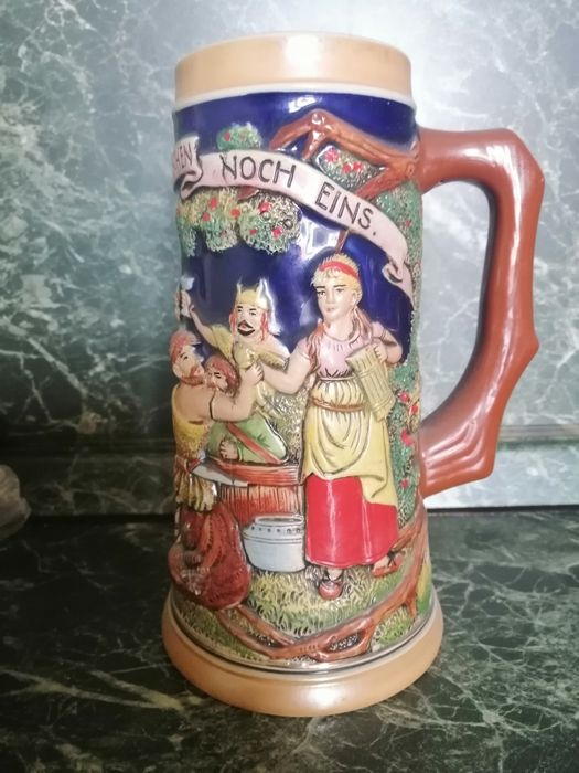 Пивная керамическая кружка