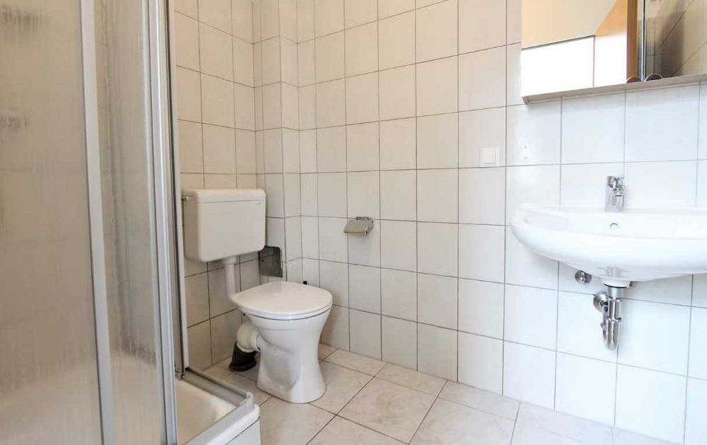 Дава се под наем Четиристаен апартамент в Пловдив, Христо Смирненски - 110 кв.м за 323.85 € - Снимка #2