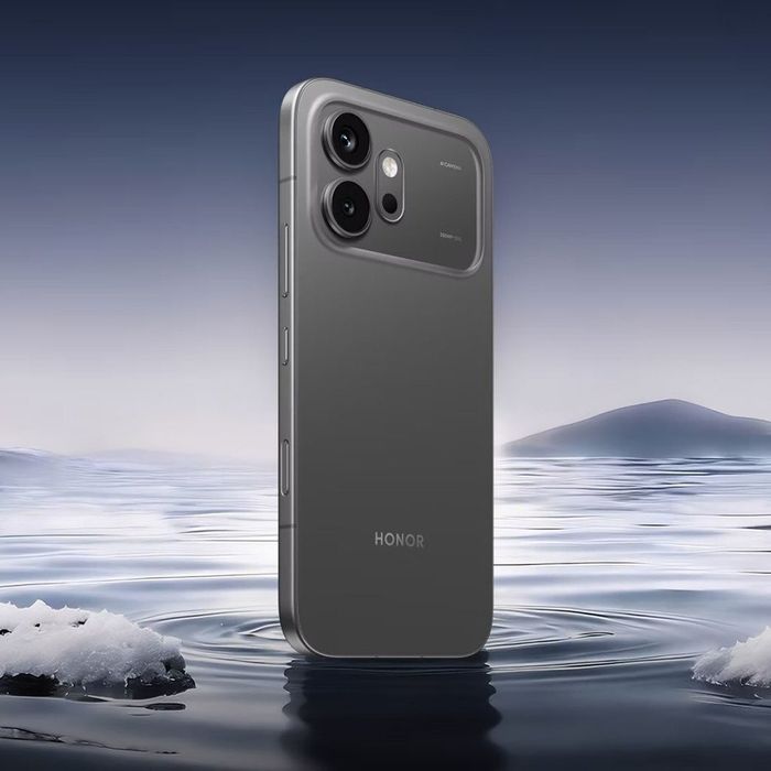 Продаю новый Honor 600 черный 8/256 гб