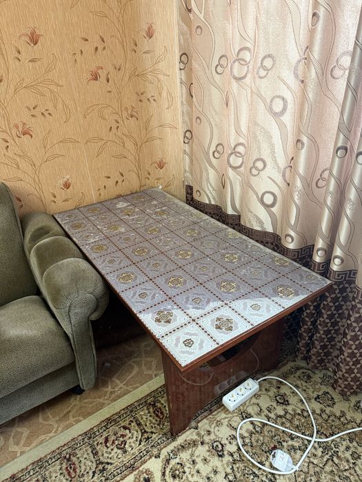 Журнальный столик