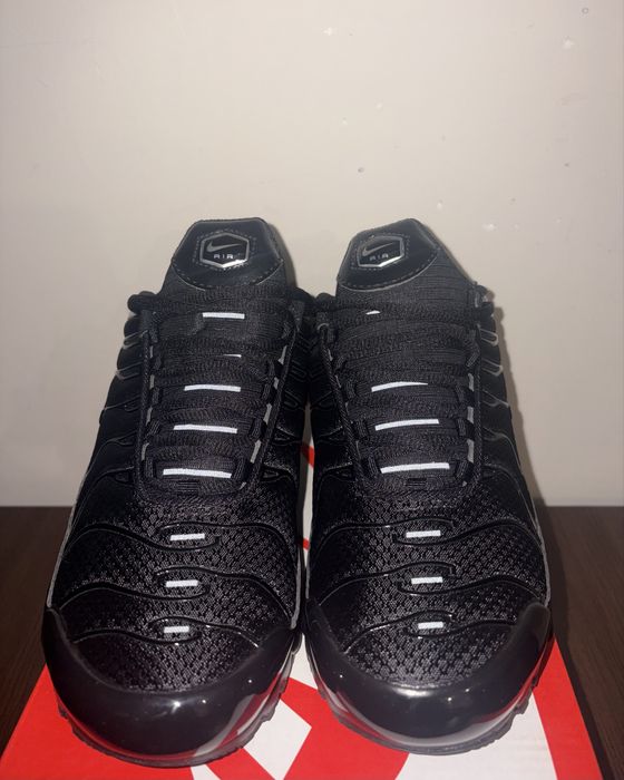 Nike Air Max Plus “Triple Black” - 40,41,42,43,44,45