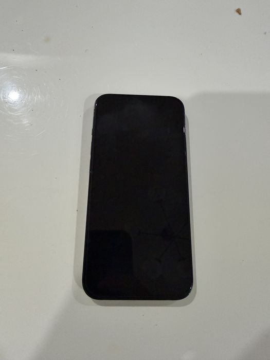 Iphone 13 MIDNIGHT със НОВА оригинална батерия