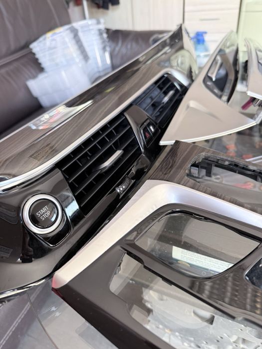 Интериорни лайсни Бмв Г30(laisni Bmw G30)