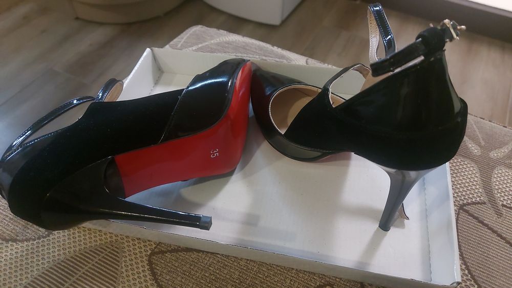 Официални дамски обувки