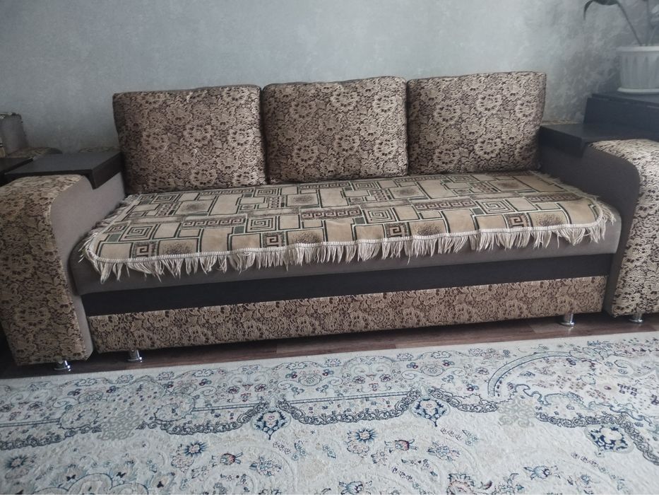 Продам диван малый и ьольшой