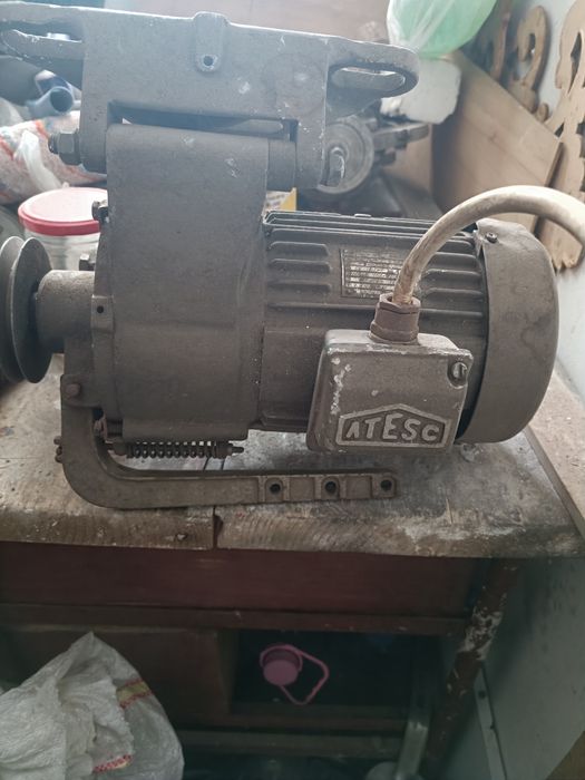 Motor electric 380/220V, 0,40kw,2960rpm..