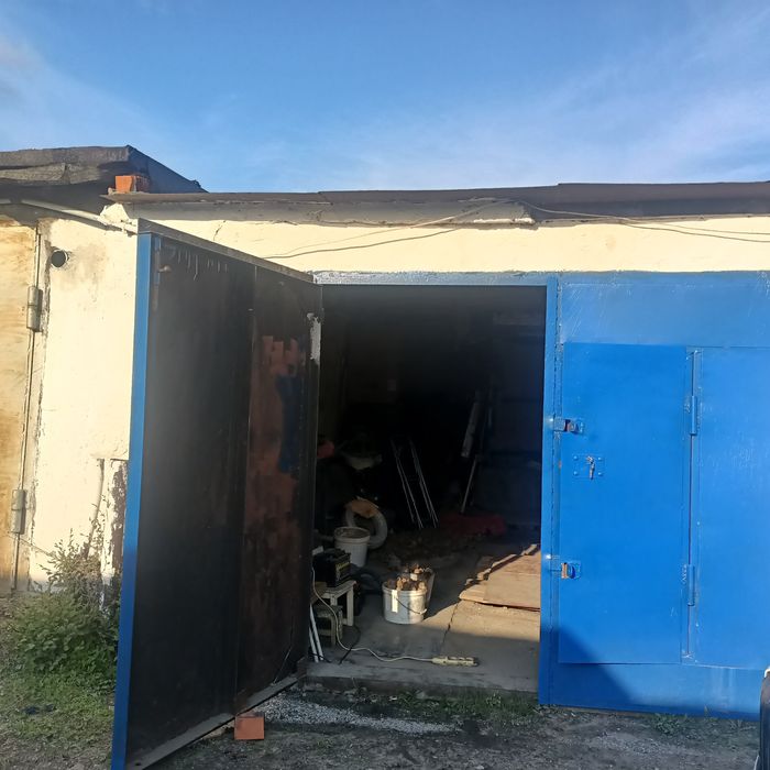 Продам гараж в 11 обществе