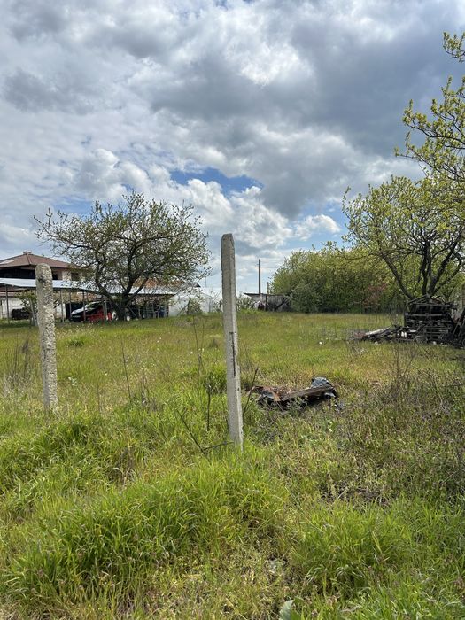 Парцел в  с. Изгрев на 25 мин. от Варна, за строителство