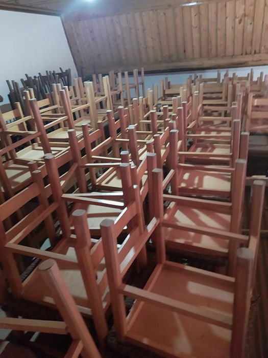 Scaune tapițate  din lemn de fag fiert