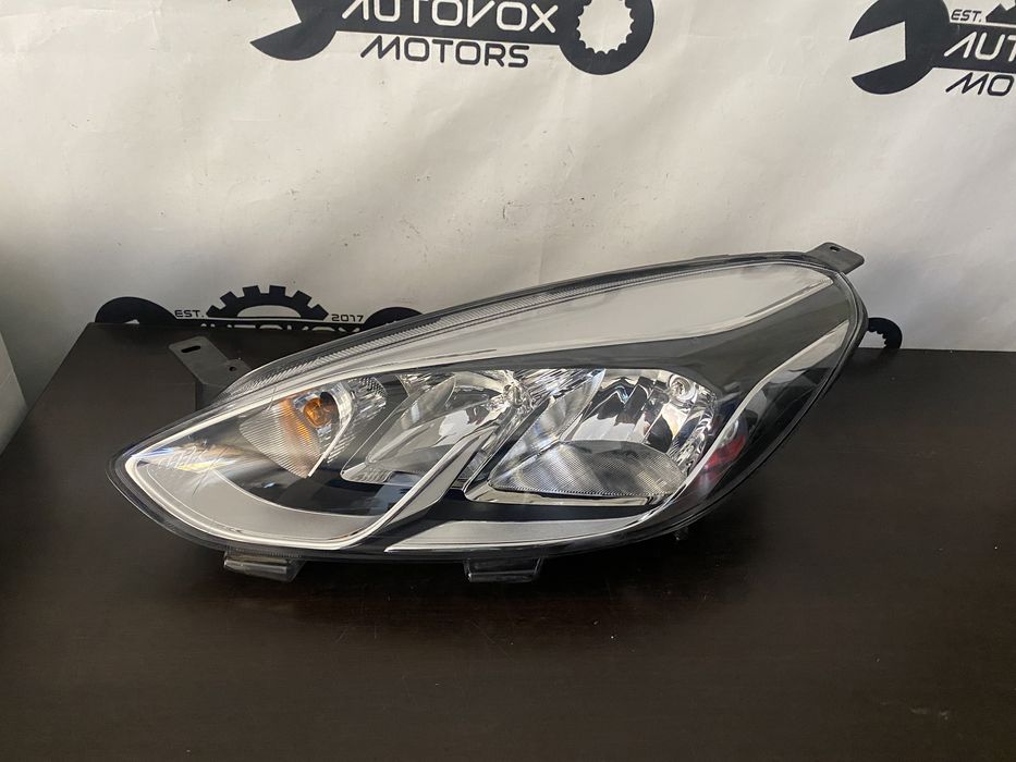 Far stanga Ford Fiesta an 2017-2020