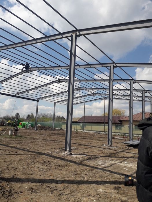 Vand hală metalică