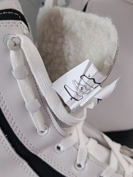 Фигурные коньки новые 39-р