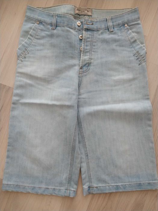 Blugi pantaloni scurti peste genunchi W33 talie 44cm