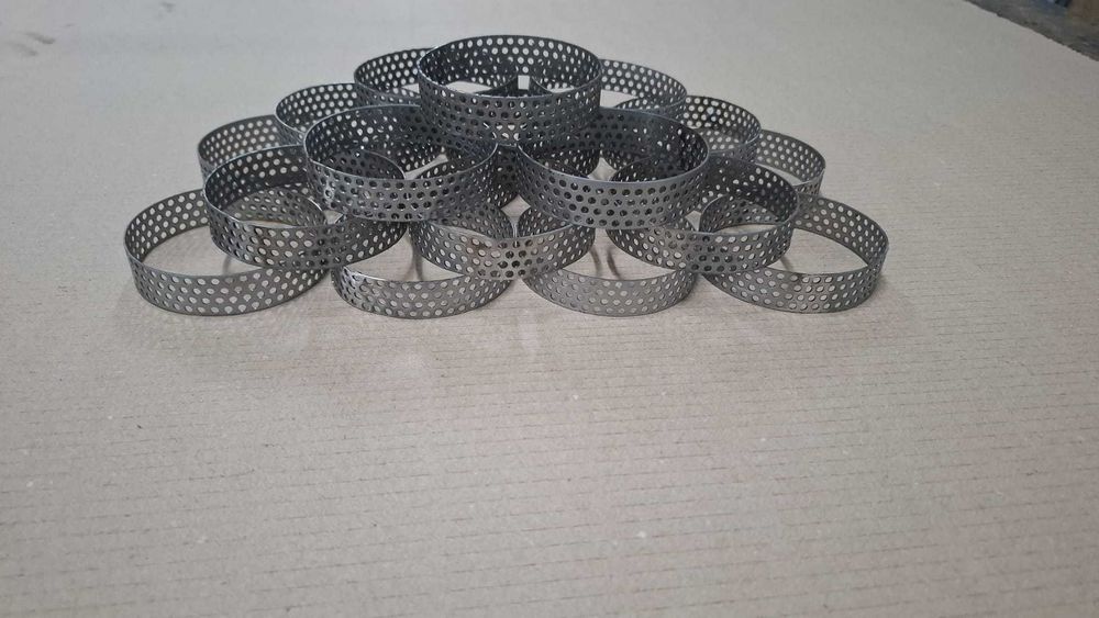 Cercuri din inox perforat si neperforat.
