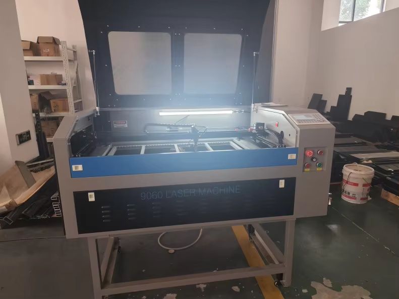 Янги 9060 lazer лазерный станок сотилади.