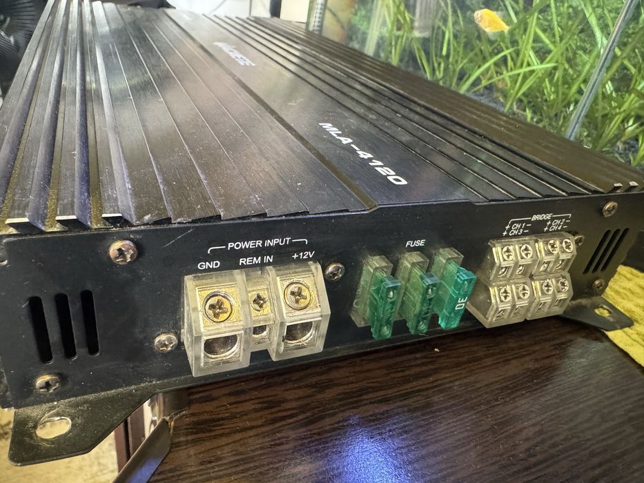 Продам усилитель Мачете 4/120