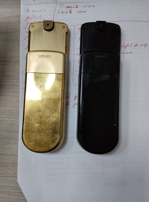 Novey N880 tugmali telefon