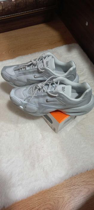 Продавам чисто нови маратонки NIKE AIR MAX MUSE