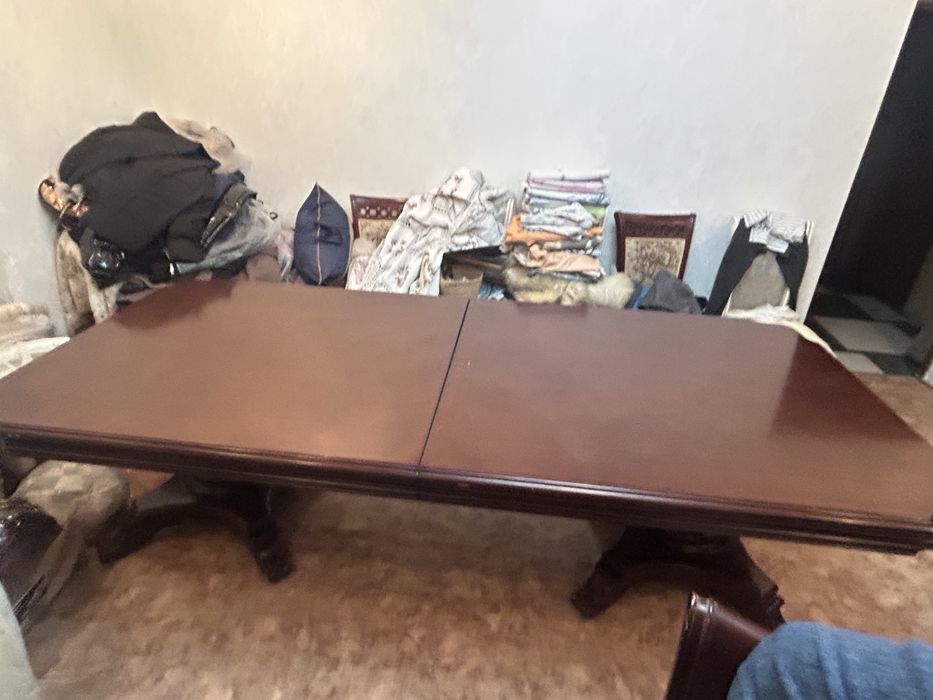 Продаю большой стол