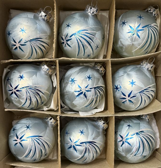 Globuri vechi pentru bradul de Craciun