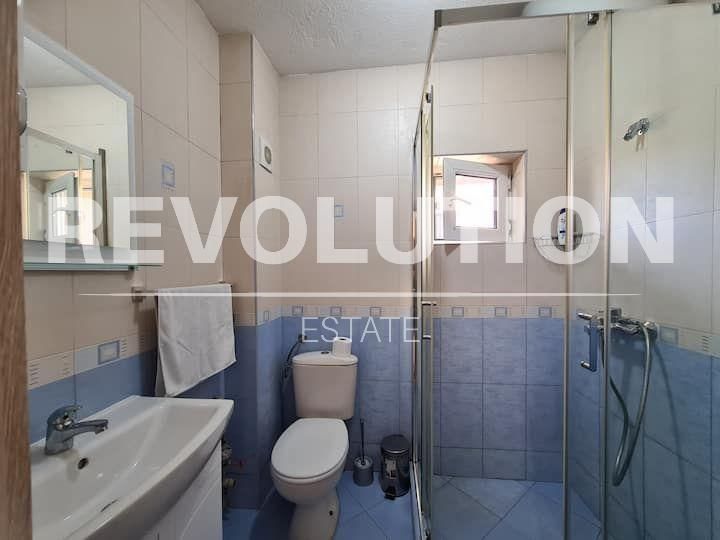 Дава се под наем Двустаен апартамент в Варна, Център - 60 кв.м за 598.23 € - Снимка #5