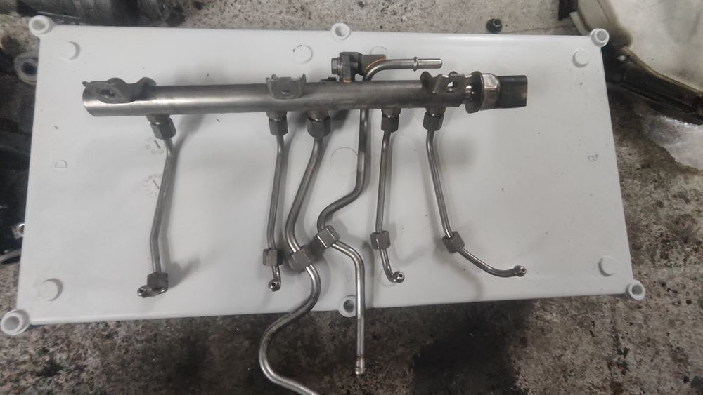 Бензинов рейл за БМВ 4 цилиндрова