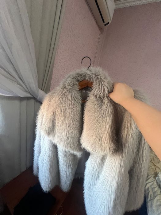 Шубка Zara , эко шубка