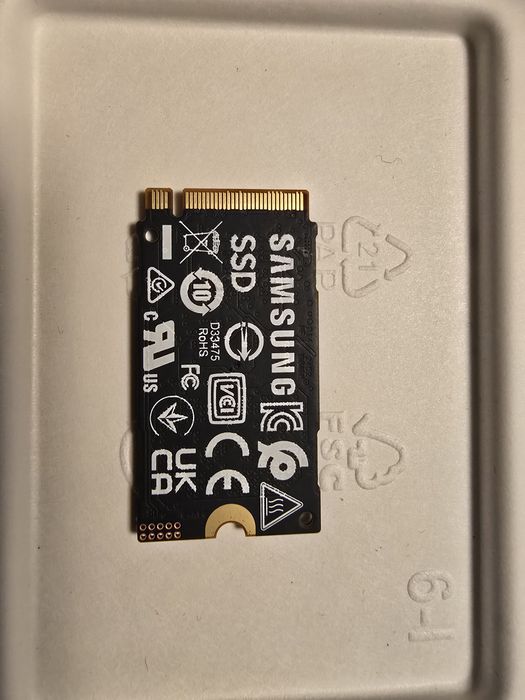 Продавам ssd Samsung PM9C1b 2242
