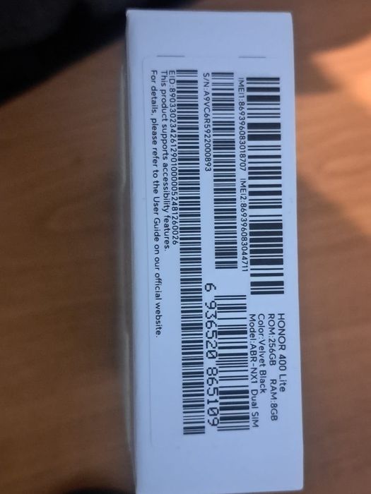 Vand telefon Honor 400