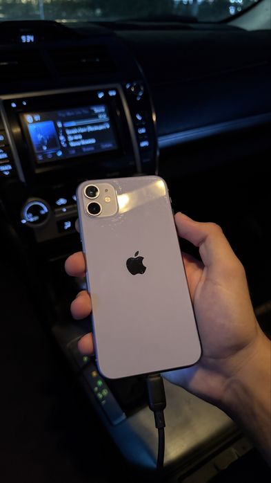 iPhone 11 розовый (акб 70)