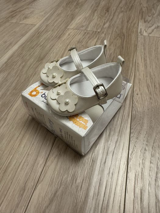 Pantofiori noi marimea 17