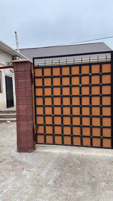 Продается дом , отдельно стоящий.