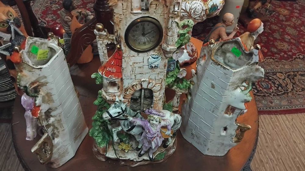 Порцеланов часовник с 2 вази - комплект