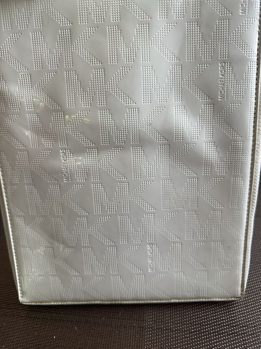 Protect case tableta michael kors