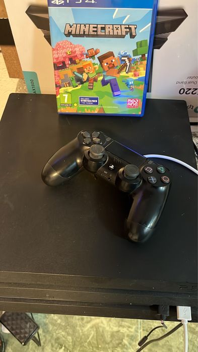 Ps4 pro със майнкрафт бонус