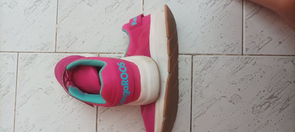 Маратонки Kangaroos