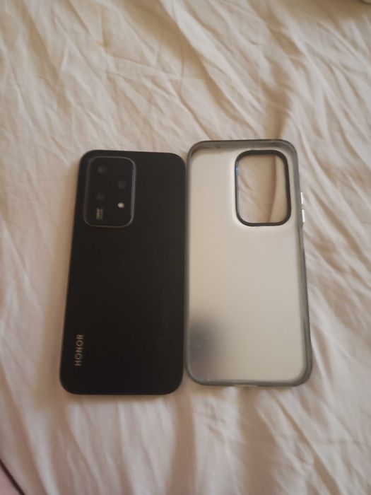 Продавам спешно Honor 200 lite